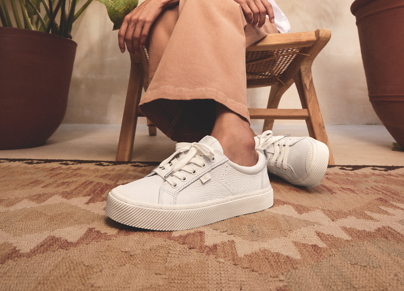 OCA Low White Premium Leather Sneaker