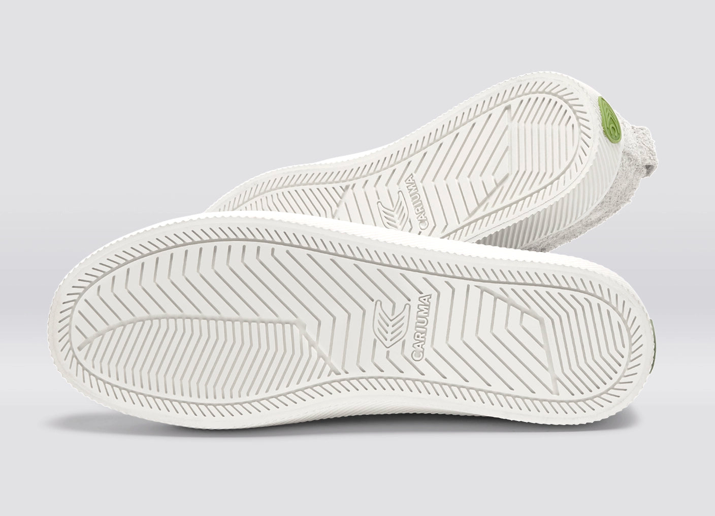 OCA Low Hairy Suede Smoke White