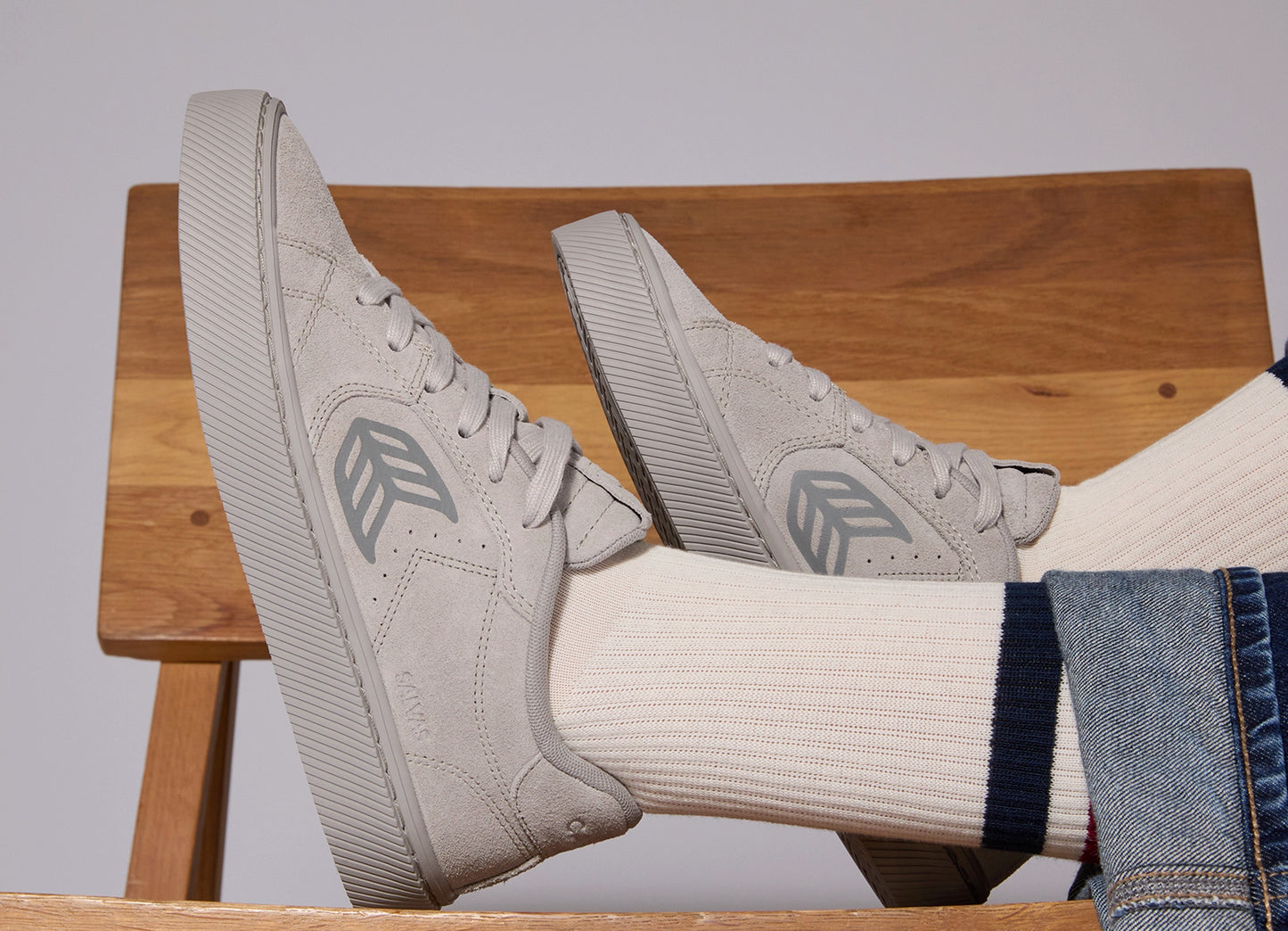 SALVAS Suede All Light Grey