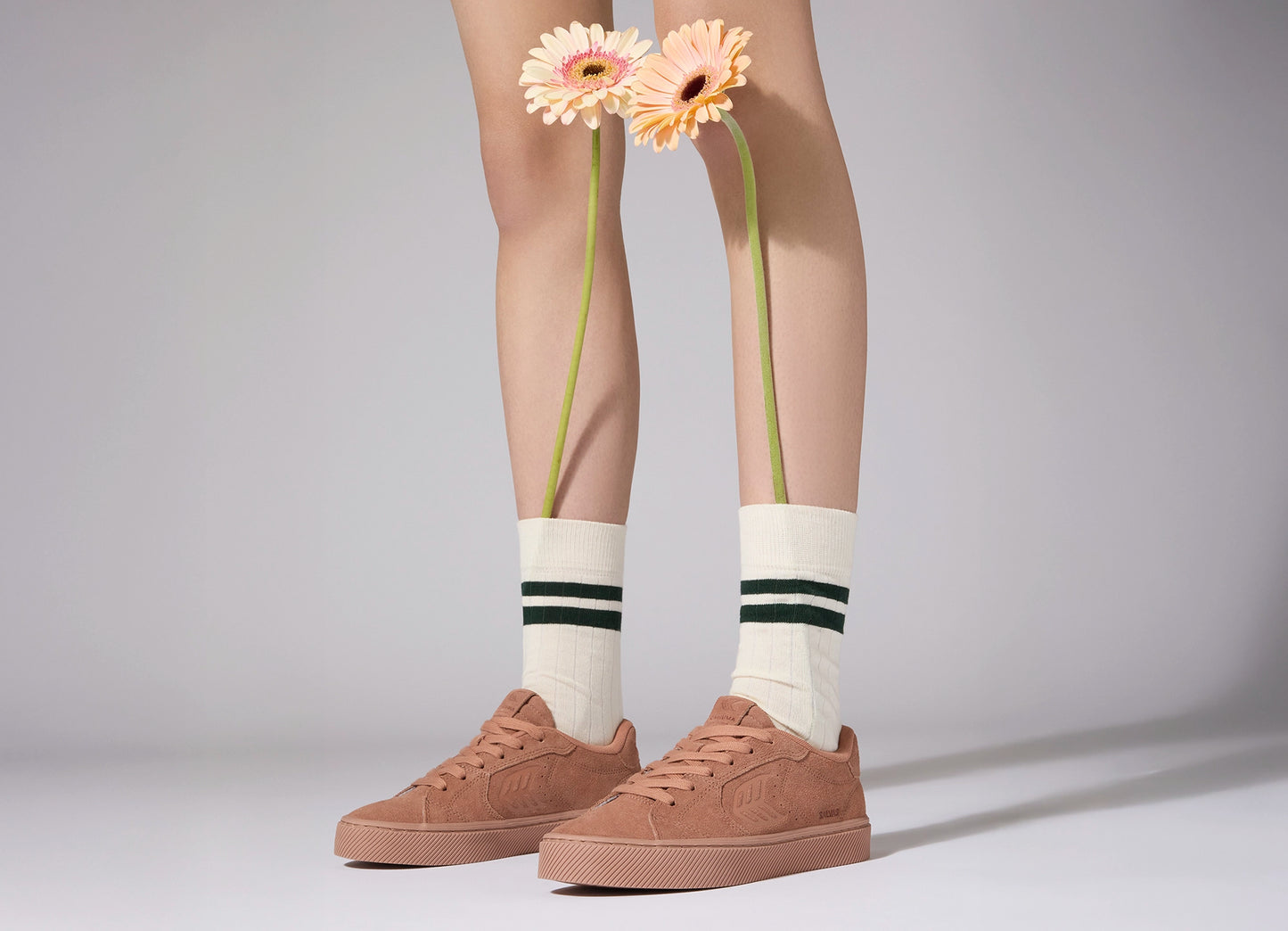 SALVAS Suede All Mocha Mousse