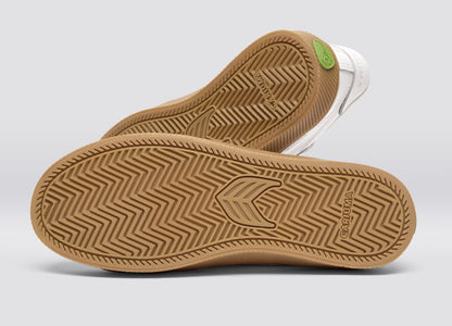 SALVAS Smooth Leather Warm White Logo Gum